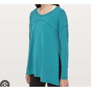 Lululemon Long Sleeve Blue Top